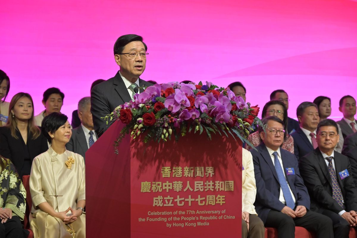 行政長官：新聞界須守真相說好香港故事