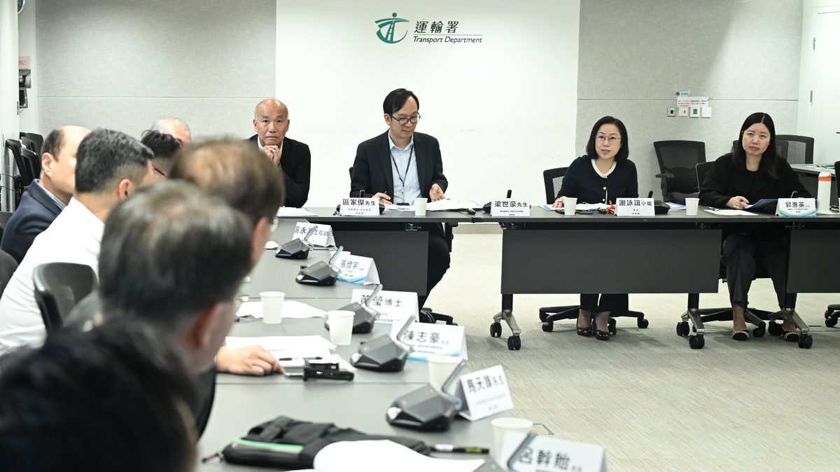 運輸署推動自動車商業化及航天走廊系統