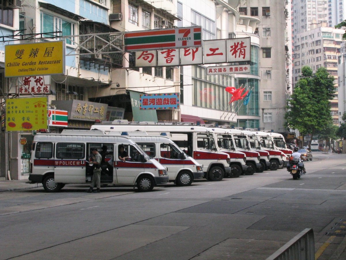 軒尼詩道電纜故障 電車服務第二晚受阻